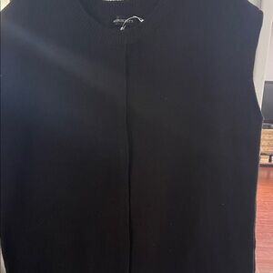 Women's Black Sleeveless Top